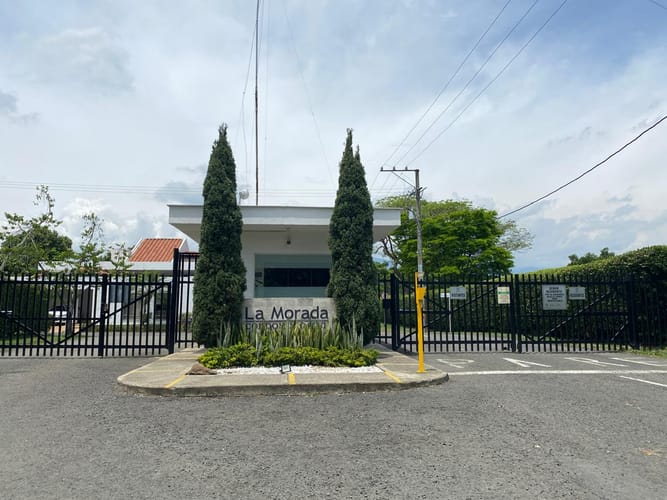 Casa de 3 alcobas en venta en La Morada, Jamundí, 513 m² · foto 2 de 24