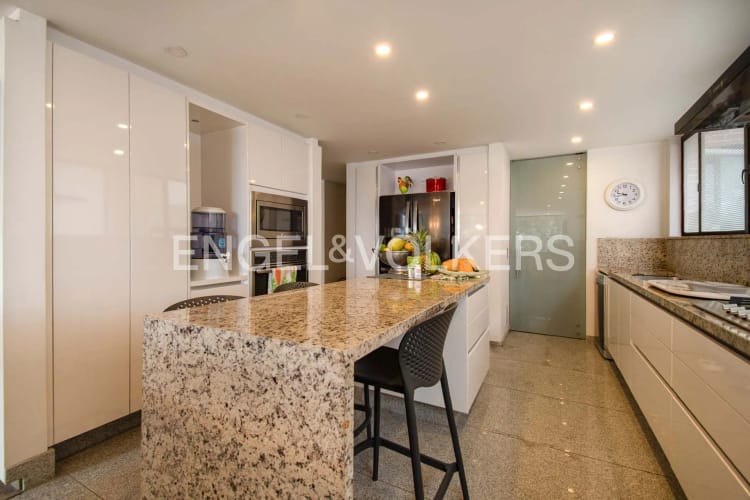 Apartamento de 3 alcobas en arriendo en Chicó Alto, Bogotá, 254 m² · foto 9 de 20