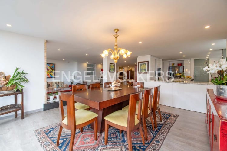 Apartamento de 3 alcobas en arriendo en Chicó Alto, Bogotá, 254 m² · foto 4 de 20