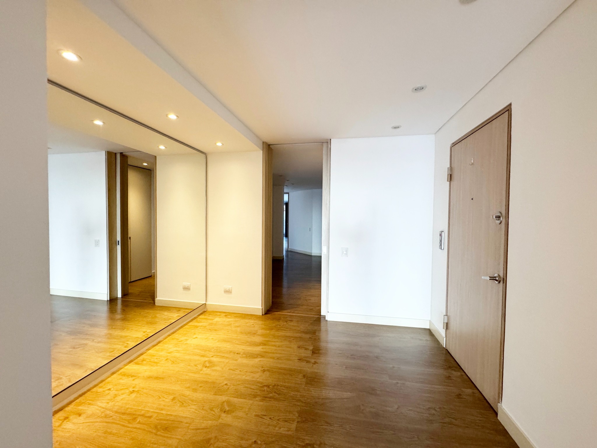 Apartamento en venta en El Refugio, Bogotá · foto 15 de 24