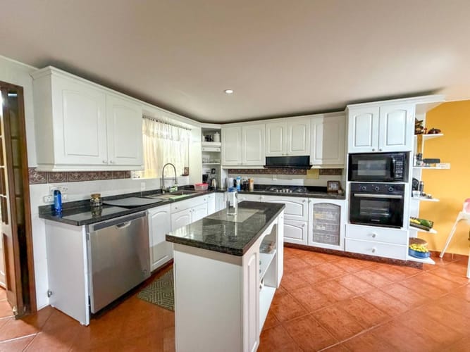 Casa de 3 alcobas en arriendo en Ruitoque, Piedecuesta, 450 m² · foto 3 de 24