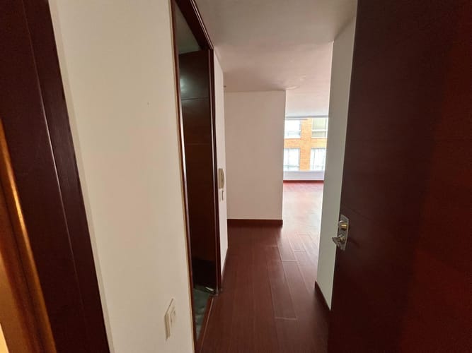 Apartamento en venta en Bella Suiza, Bogotá · foto 3 de 24