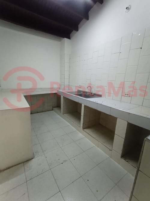 Casa de 12 alcobas en venta en Blanco, Cúcuta, 446 m² · foto 9 de 24