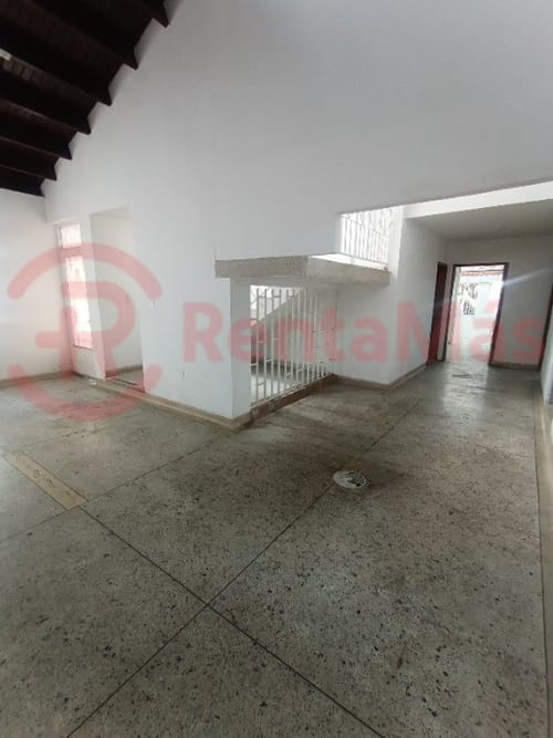 Casa de 12 alcobas en venta en Blanco, Cúcuta, 446 m² · foto 12 de 24