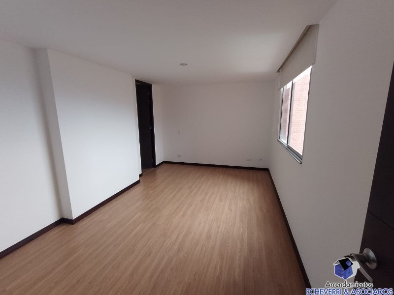 Apartamento en venta en Loma De Las Brujas, Envigado · foto 6 de 12