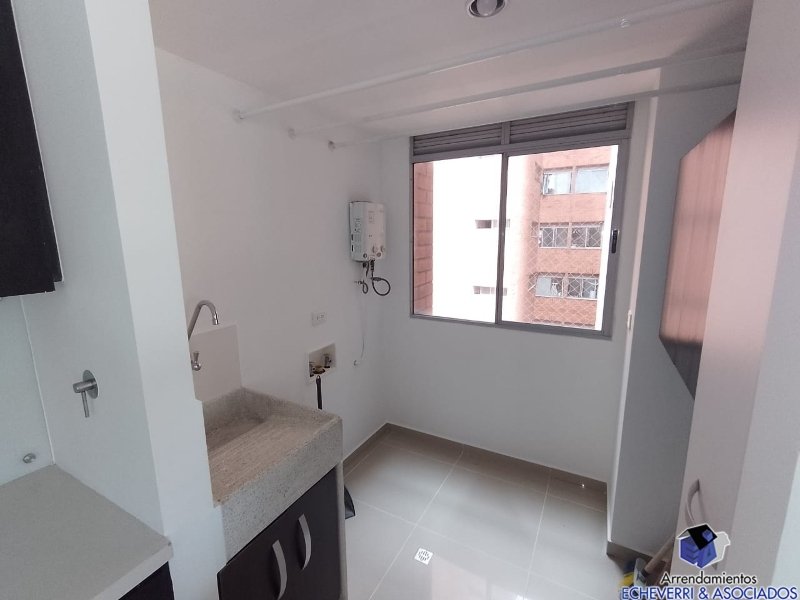 Apartamento en venta en Loma De Las Brujas, Envigado · foto 7 de 12