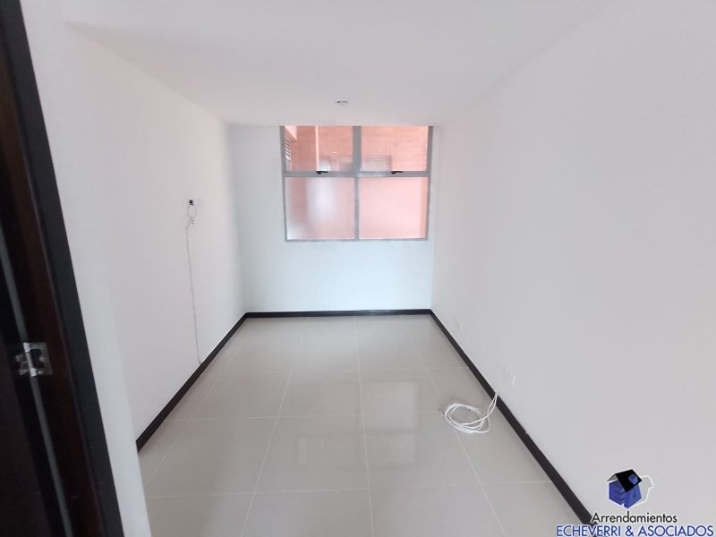 Apartamento en venta en Loma De Las Brujas, Envigado · foto 10 de 12