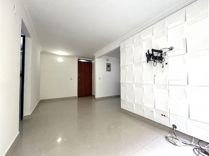 Apartamento de 3 alcobas en arriendo en Los Cerros - El Vergel, Medellín, 55 m² · foto 2 de 11