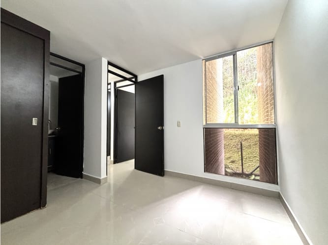 Apartamento de 3 alcobas en arriendo en Los Cerros - El Vergel, Medellín, 55 m² · foto 4 de 11