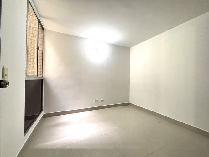 Apartamento de 3 alcobas en arriendo en Los Cerros - El Vergel, Medellín, 55 m² · foto 6 de 11