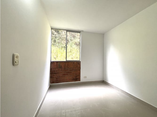Apartamento de 3 alcobas en arriendo en Los Cerros - El Vergel, Medellín, 55 m² · foto 7 de 11