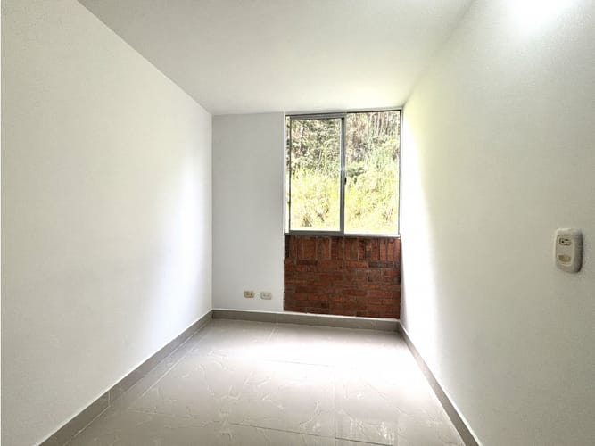 Apartamento de 3 alcobas en arriendo en Los Cerros - El Vergel, Medellín, 55 m² · foto 9 de 11