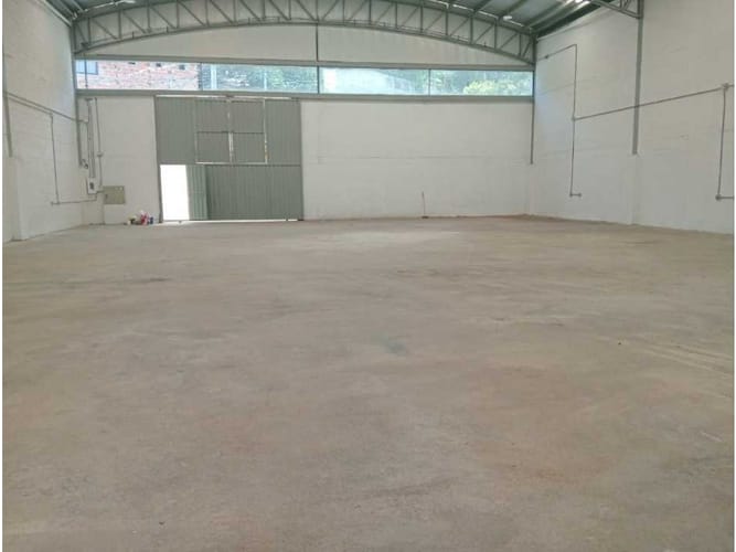 Bodega en arriendo en Centro, La Estrella, 621 m² · foto 4 de 5
