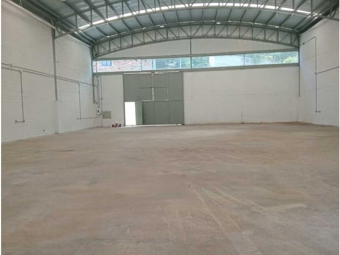 Bodega en arriendo en Centro, La Estrella, 621 m² · foto 5 de 5