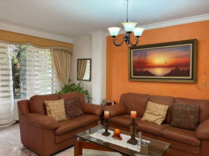Casa de 4 alcobas en venta en Los Angeles, Pereira, 130 m² · foto 2 de 24