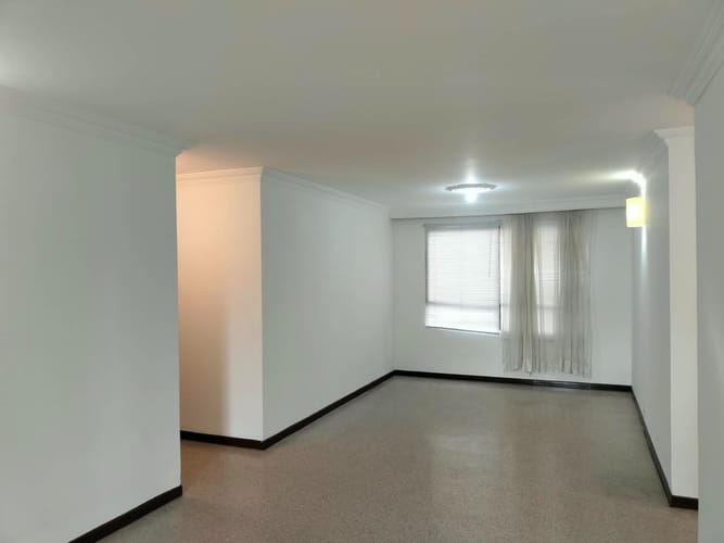 Apartamento de 3 alcobas en arriendo en Patio Bonito, Medellín, 109 m² · foto 8 de 16