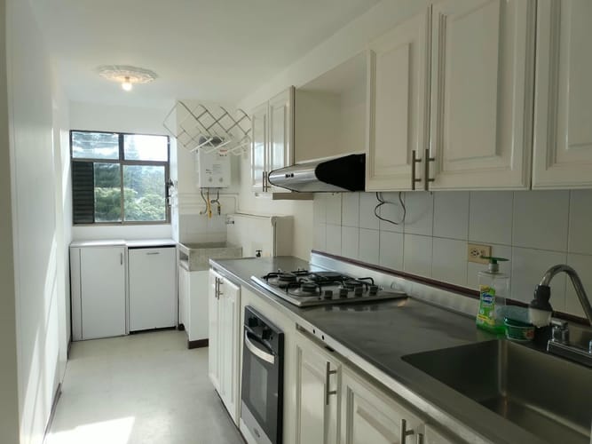 Apartamento de 3 alcobas en arriendo en Patio Bonito, Medellín, 109 m² · foto 3 de 16