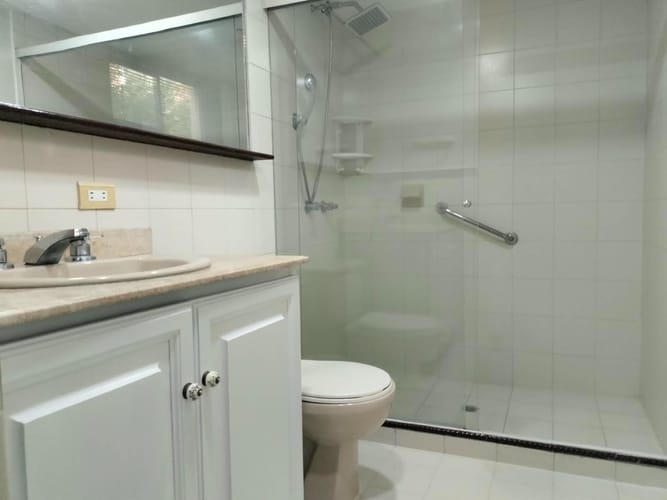 Apartamento de 3 alcobas en arriendo en Patio Bonito, Medellín, 109 m² · foto 16 de 16
