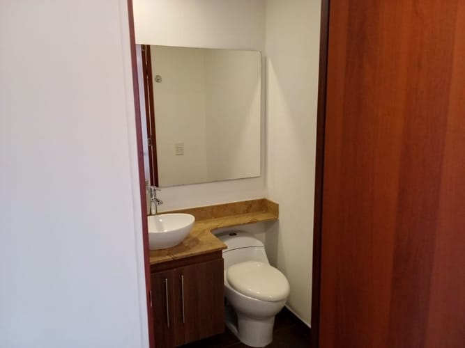 Apartamento de 3 alcobas en arriendo en Loma Del Esmeraldal, Envigado, 86 m² · foto 4 de 14