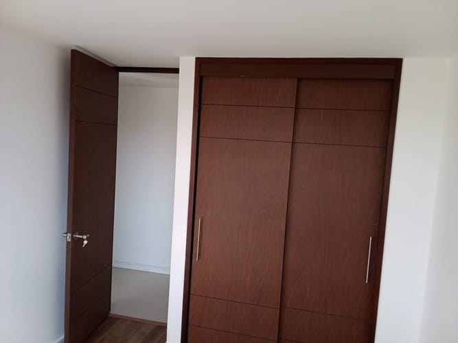 Apartamento de 3 alcobas en arriendo en Loma Del Esmeraldal, Envigado, 86 m² · foto 11 de 14