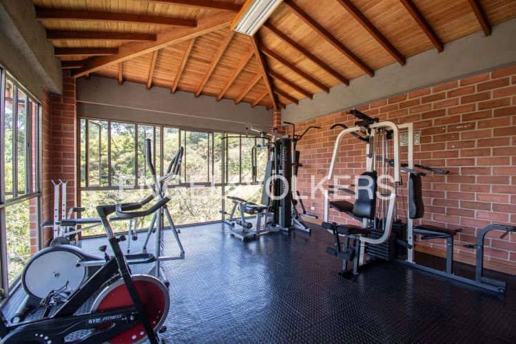 Casa en venta en Loma Del Chocho, Envigado · foto 23 de 24
