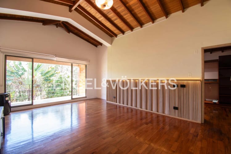 Casa en venta en Loma Del Chocho, Envigado · foto 8 de 24