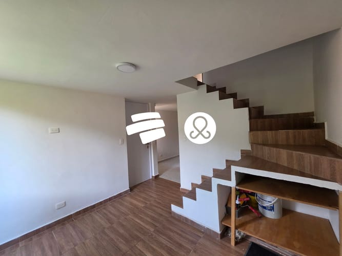 Casa de 4 alcobas en venta en Las Lomitas, Sabaneta, 80 m² · foto 2 de 10