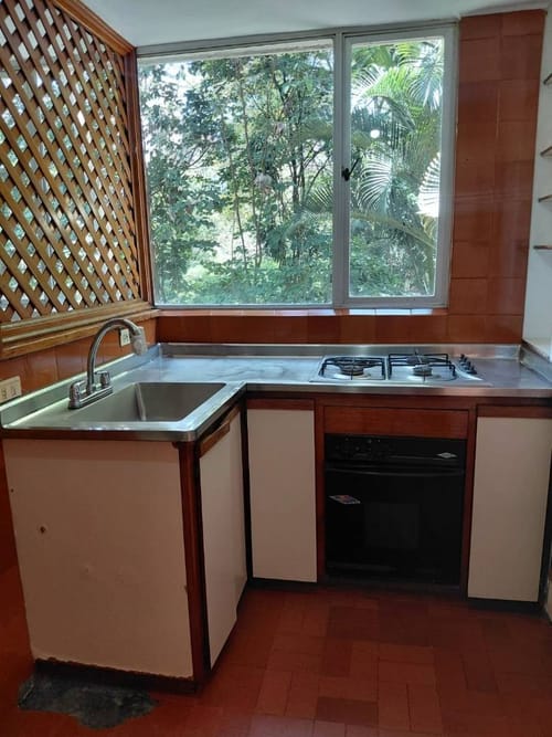 Apartamento de 3 alcobas en arriendo en El Tesoro, Medellín, 214 m² · foto 2 de 20