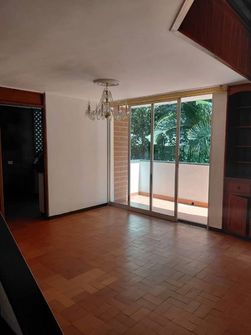Apartamento de 3 alcobas en arriendo en El Tesoro, Medellín, 214 m² · foto 4 de 20