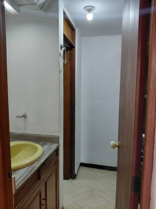 Apartamento de 3 alcobas en arriendo en El Tesoro, Medellín, 214 m² · foto 16 de 20