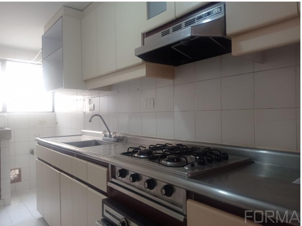 Apartamento en venta en Cedritos, Bogotá · foto 8 de 12
