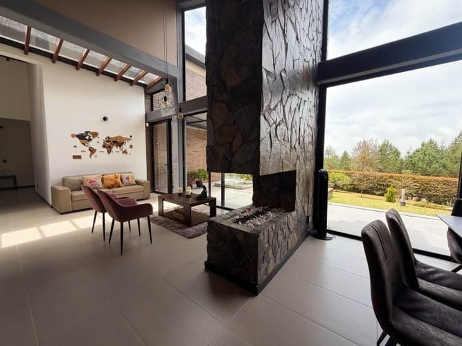 Casa de 4 alcobas en venta en La China, Bello, 1200 m² · foto 4 de 20