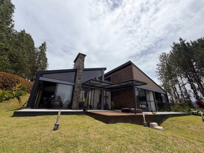 Casa de 4 alcobas en venta en La China, Bello, 1200 m² · foto 9 de 20