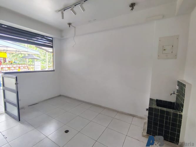 Local en arriendo en Castropol, Medellín, 25 m² · foto 4 de 7