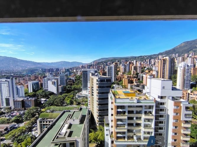 Oficina en arriendo en Los Balsos, Medellín, 52 m² · foto 8 de 8