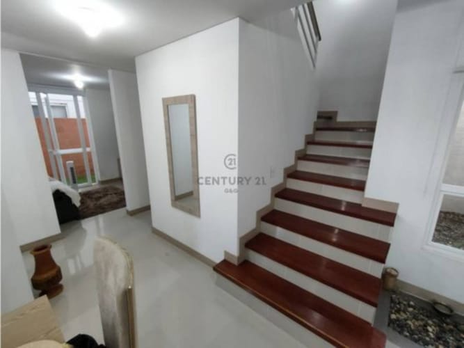 Casa de 4 alcobas en venta en El Castillo, Jamundí, 208 m² · foto 8 de 20