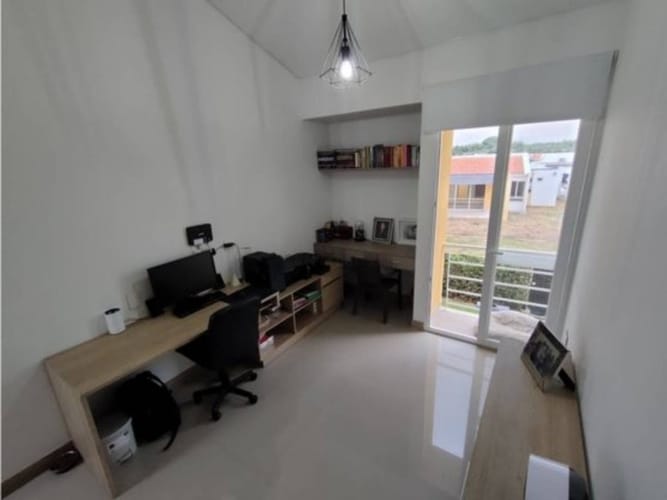 Casa de 4 alcobas en venta en El Castillo, Jamundí, 208 m² · foto 9 de 20