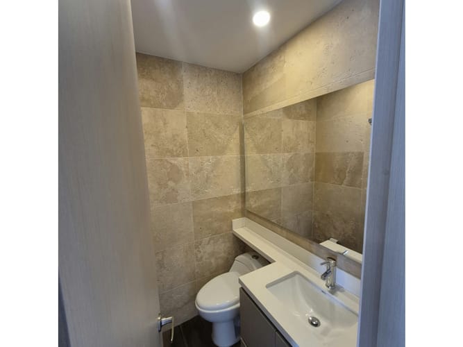 Apartamento de 3 alcobas en venta en Vía Las Palmas, Medellín, 122 m² · foto 3 de 15