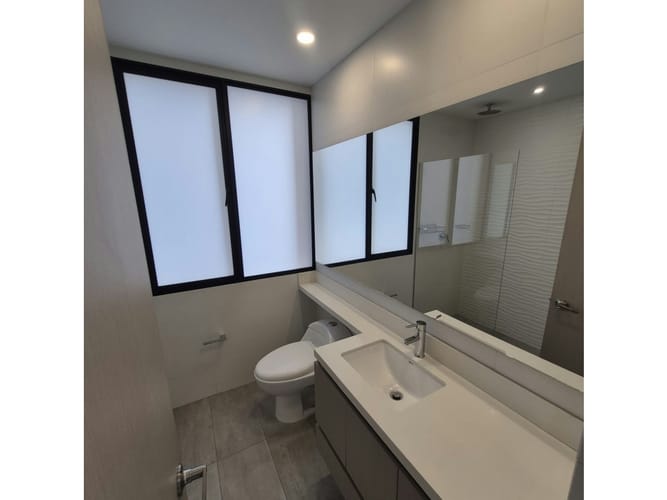 Apartamento de 3 alcobas en venta en Vía Las Palmas, Medellín, 122 m² · foto 4 de 15