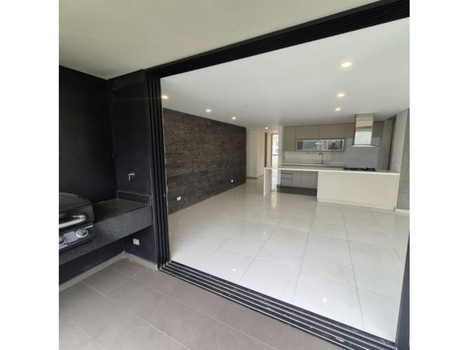 Apartamento de 3 alcobas en venta en Vía Las Palmas, Medellín, 122 m² · foto 9 de 15