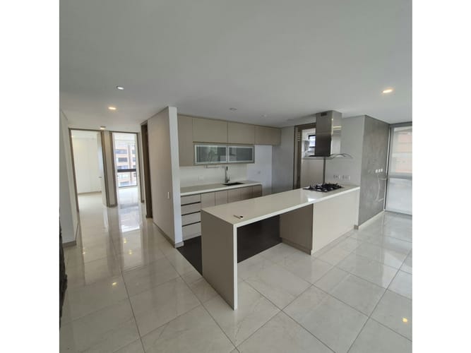 Apartamento de 3 alcobas en venta en Vía Las Palmas, Medellín, 122 m² · foto 10 de 15