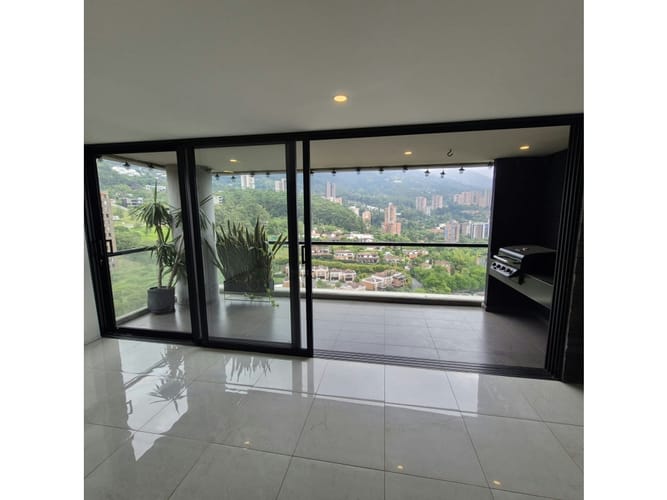 Apartamento de 3 alcobas en venta en Vía Las Palmas, Medellín, 122 m² · foto 12 de 15