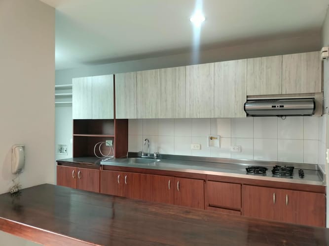 Apartamento de 2 alcobas en arriendo en Patio Bonito, Medellín, 74 m² · foto 4 de 12