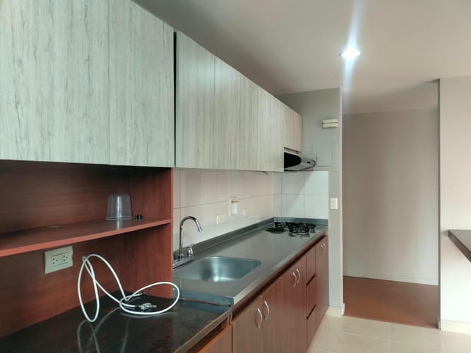 Apartamento de 2 alcobas en arriendo en Patio Bonito, Medellín, 74 m² · foto 5 de 12