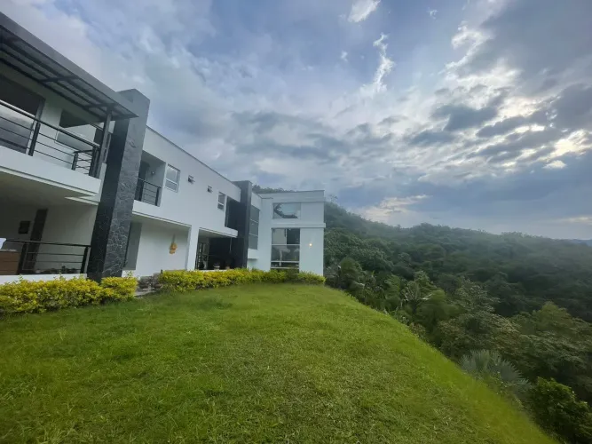 Casa de 5 alcobas en venta en El Convento, Copacabana · foto 6 de 24