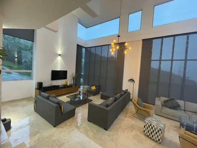 Casa de 5 alcobas en venta en El Convento, Copacabana · foto 13 de 24