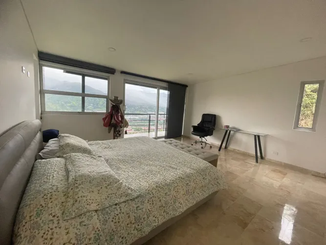 Casa de 5 alcobas en venta en El Convento, Copacabana · foto 20 de 24