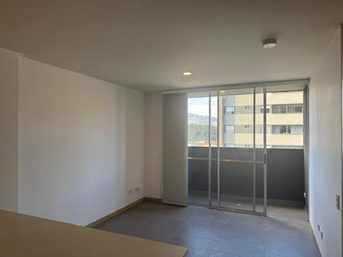 Apartaestudio en venta en El Poblado, Medellín, 46 m² · foto 2 de 13