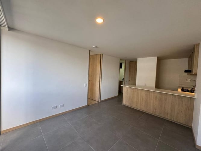 Apartaestudio en venta en El Poblado, Medellín, 46 m² · foto 3 de 13