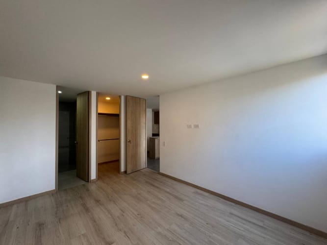 Apartaestudio en venta en El Poblado, Medellín, 46 m² · foto 11 de 13